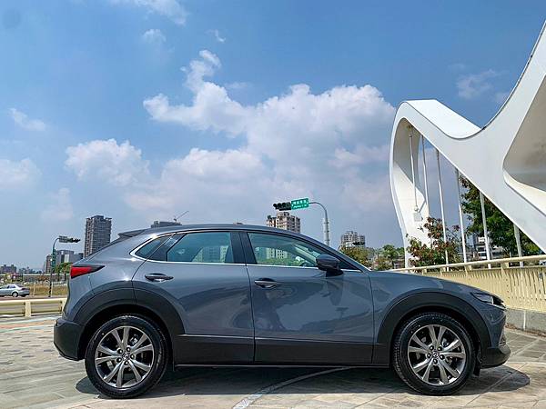 LINE_ALBUM_2022 MAZDA CX-30極靜灰_230314_16.jpg