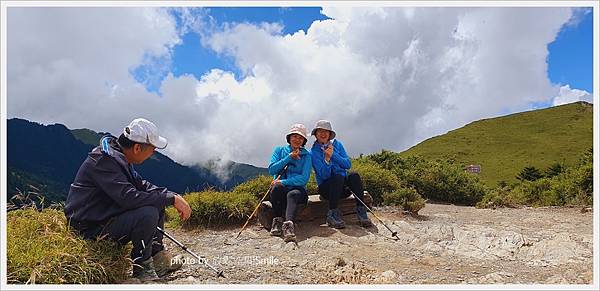 【南投】合歡山東峰+石門山+下午茶。Cona's 清境妮娜巧