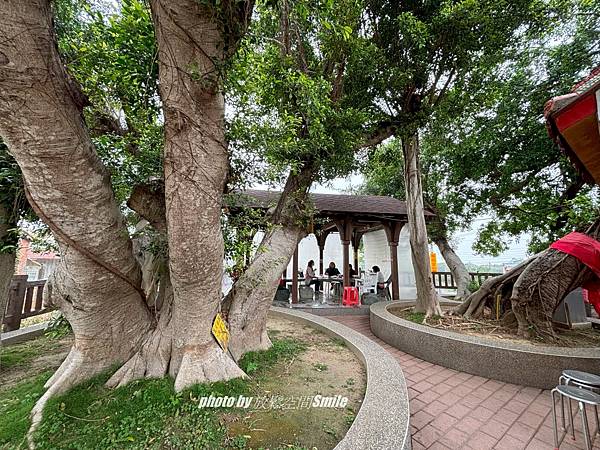 【彰化芬園】福榕宮，139縣道上的土地公請吃泡麵，捐泡麵開心