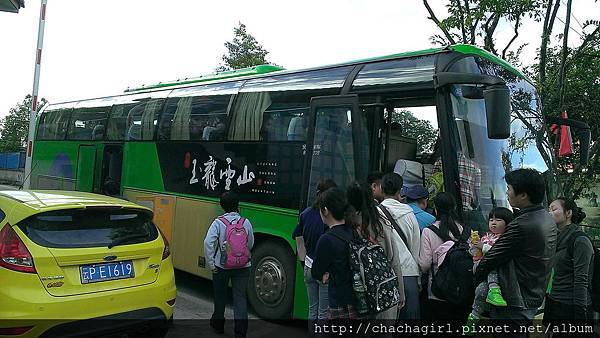 2014 09 01 阿拉丁旅遊總公司集合後前往停車場&大巴士 (2).jpg