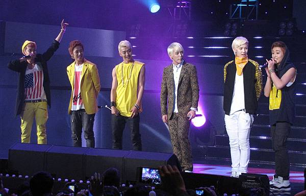 B.A.P_at_KCON_2012_(2).jpg