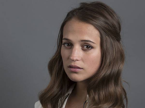 Alicia Vikander