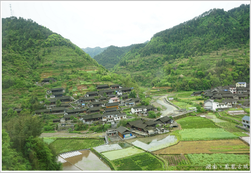 前往鳳凰古城途中風景280.jpg