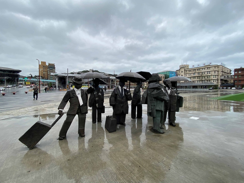 [基隆景點] 國門廣場.廣潮成大餛飩.三兄弟豆花