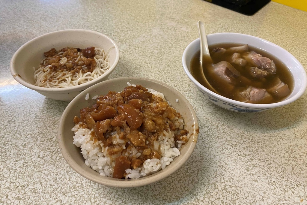 [台北大同] 當歸豬腳老店.林合發油飯店.大稻埕碼頭