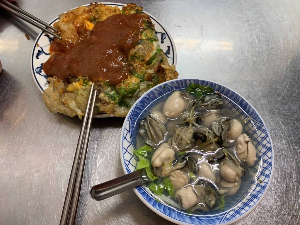 [寧夏夜市] 賴雞蛋蚵仔煎.林記麻辣臭豆腐.宏冠𩵚魠魚羹