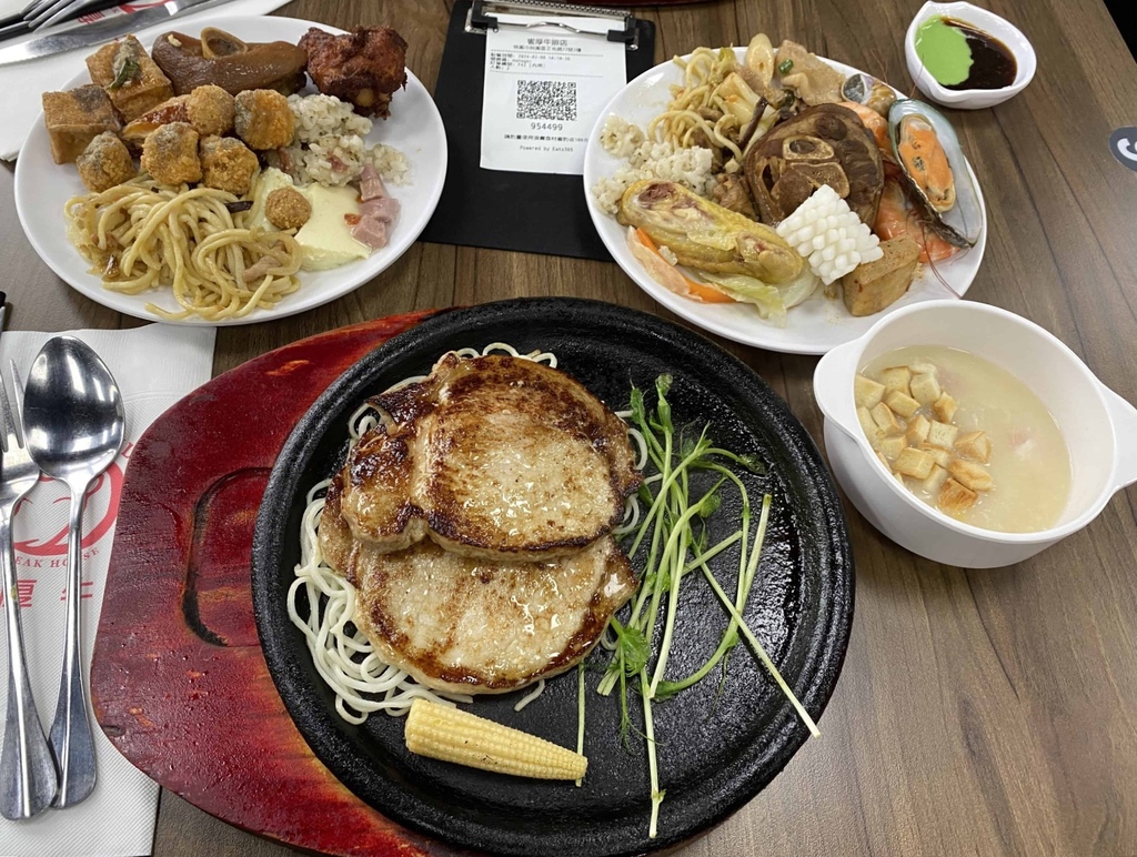 [桃園美食] 饗厚牛排(桃園店).店裡有隻貓主題樂園