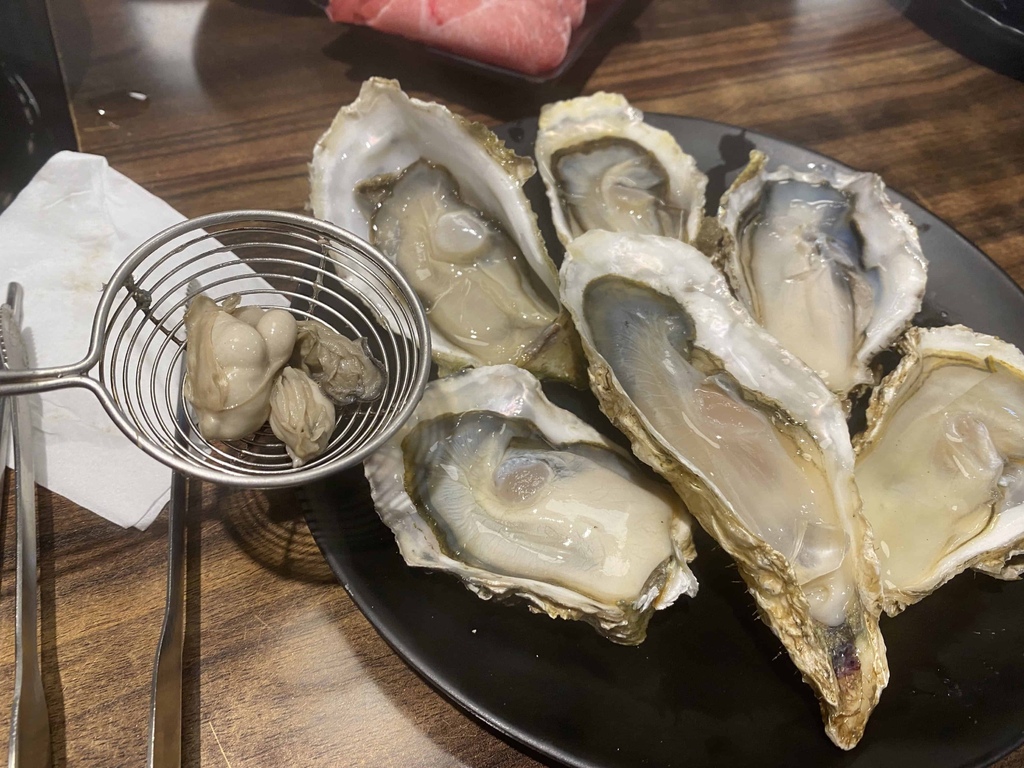 [桃園中壢] 孫太太嚴選超市火鍋(中壢店).店裡有隻貓主題樂