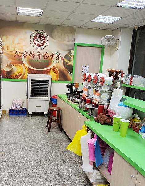 東方傳奇茶飲店-手搖杯加盟連鎖開店-飲品店之商業模式分析-詹翔霖老師 (1).jpg