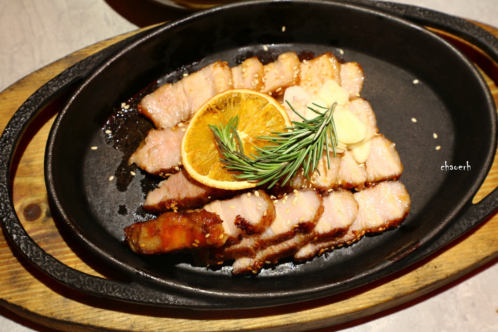 台中-FOND訪 韓國傳統豆腐鍋~勤美綠園道店 《 酒吧夜店