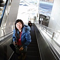 先搭車到神戶的舞子站換巴士進淡路島~有個很長的電扶梯