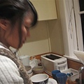 Heejin也在洗碗