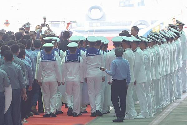 《潛艦國造大成功？ 專家：需配合軍力》《陸文浩：台海水下爭鋒