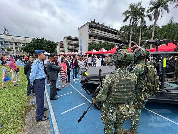 《James的軍事寰宇～國軍招募員免戰訓任務及站哨  專職強