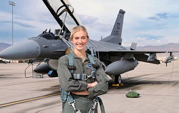 James的軍事寰宇~寰宇軍事主題短評~(658)學霸+美國 James的軍事寰宇~寰宇軍事主題短評~(658)學霸+美國