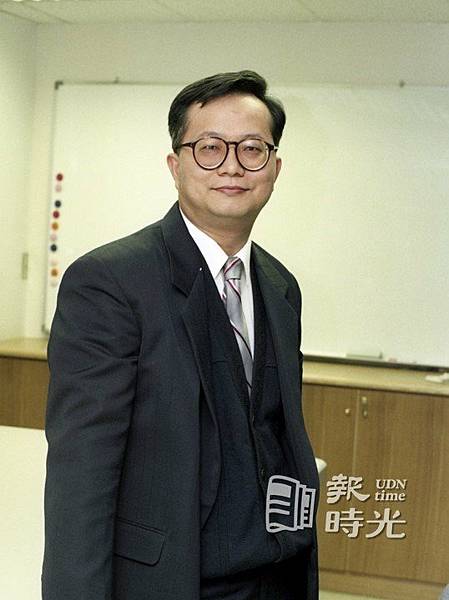 舒憶：30年前預言中共武力攻台　暢銷書《一九九五閏八月》曾轟