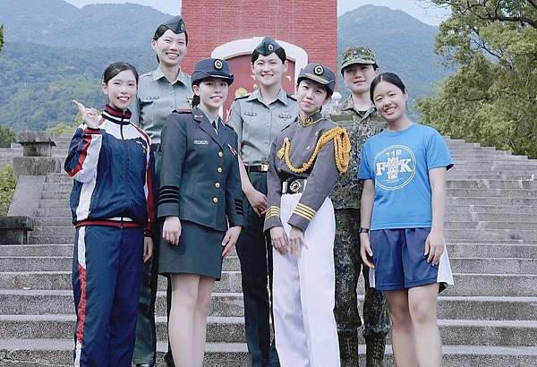 Peter Wu：政戰學院的氣質美女軍官