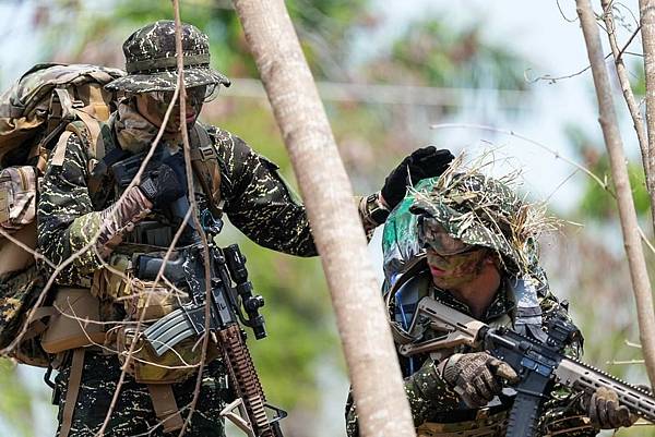 陳晞(法國外籍兵團退伍)：此次很榮幸能夠受到  軍事院校戰術