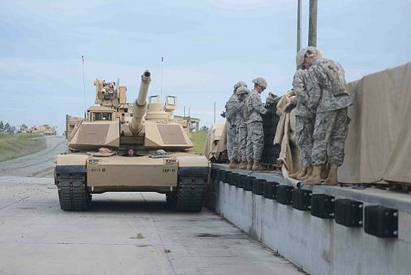 朱明：提升M1A2T戰車夜戰效能  陸軍規劃夜視系統擴及駕駛