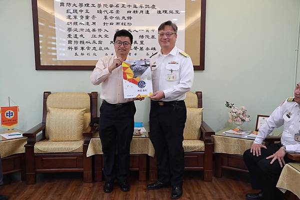 Peter Wu：有幸親自到國防大學「理工學院」 將「神箭