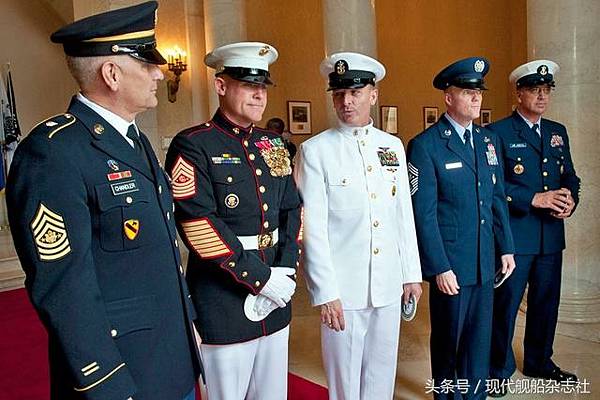 劉觀生：美國的軍官 士官是雙軌並進 遇也是 看的是專業分工