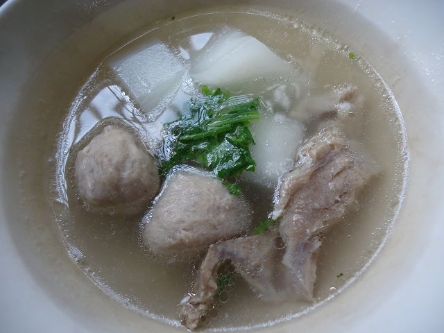 菜頭肉筋貢丸湯