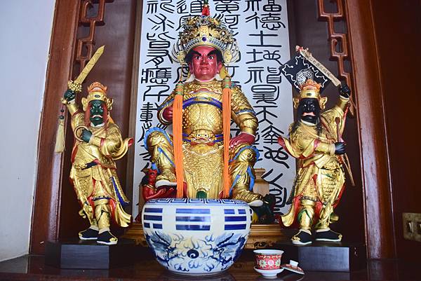 DSC_0074.JPG DSC_0074.JPG