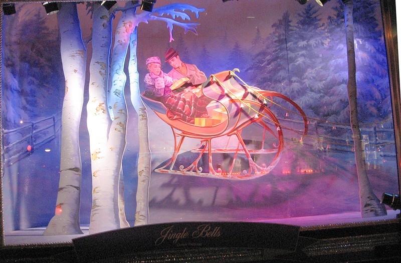 Christmas windows 004.jpg