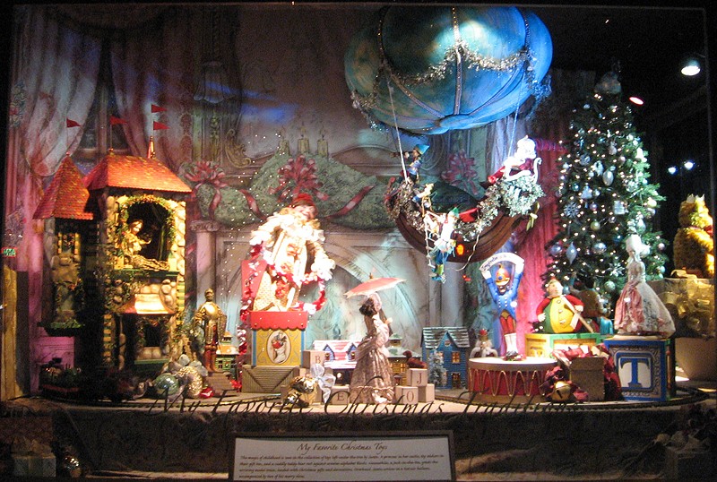 Christmas windows 072.jpg