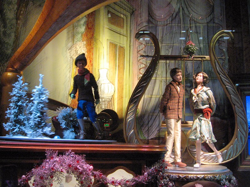 Christmas windows 083.jpg