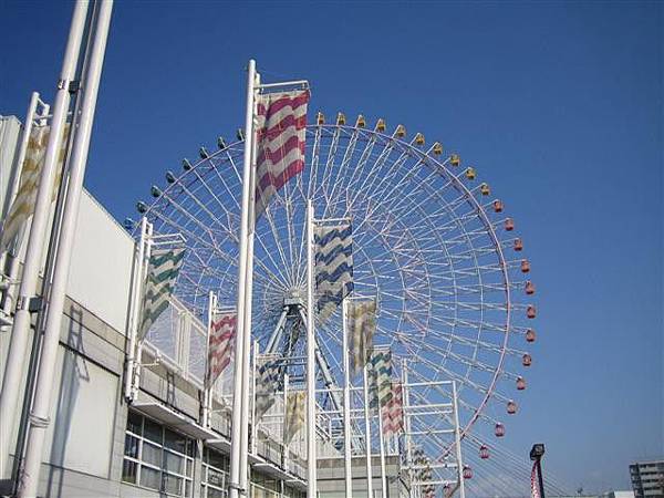 由海遊館看天保山摩天輪