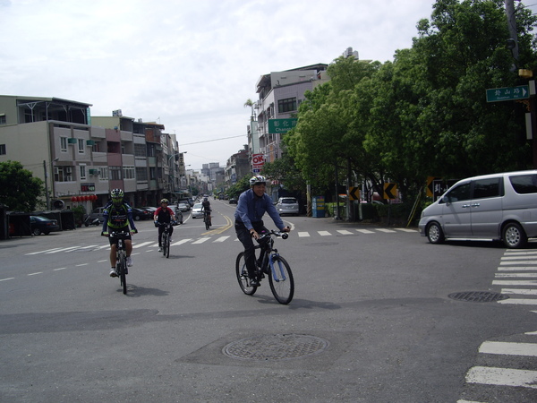 公園路轉八卦路.JPG