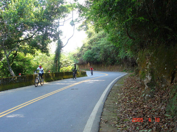 環湖路況.JPG