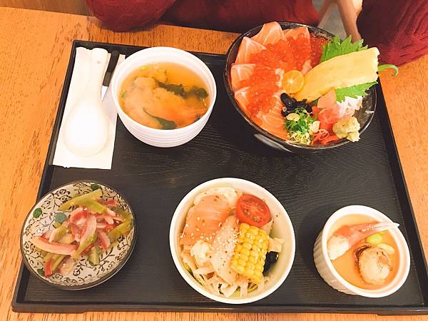 高雄巨蛋美食_騰戶丼飯_套餐推薦_食記