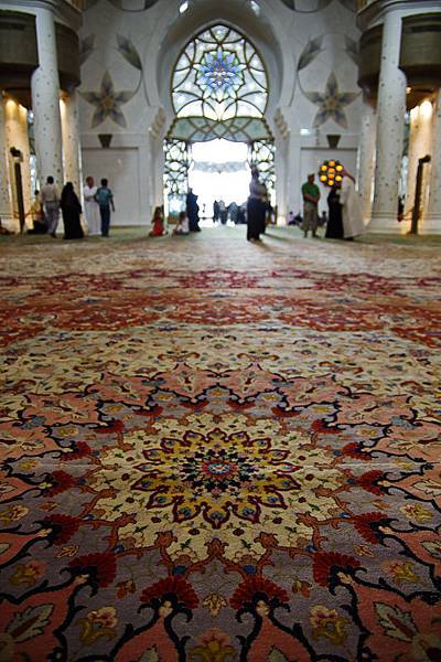 世界最大純手工波斯地毯！