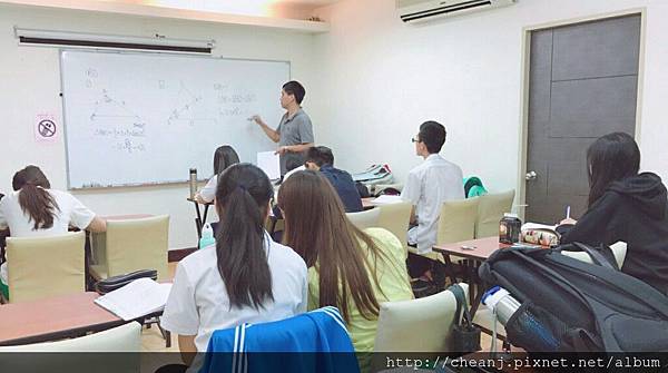 台北市私立東山國高中 數學100分 化學100分 班排第