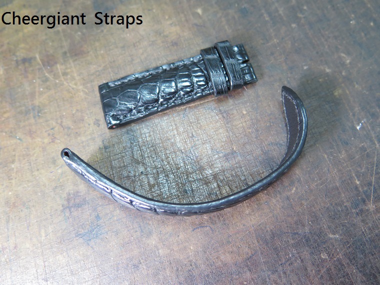 Rolex Milgauss black padded croco strap, 20x16mm, 65x113mm, thick 5.5mm taper to 2.8mm, black stitch. 05