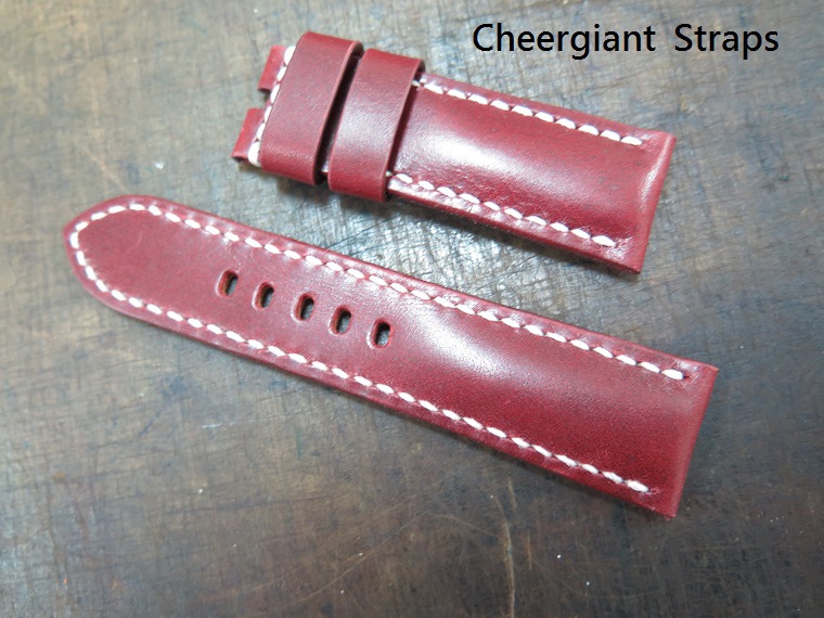 幾款沛納海鱷魚錶帶與牛皮錶袋分享 Some Panerai costom crocodile straps and cow skin straps.