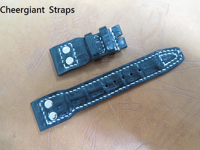 IWC big pilot black croco strap, 22x18mm, 120x55mm, thick 4.5mm taper to 2.8mm, white stitch. 02