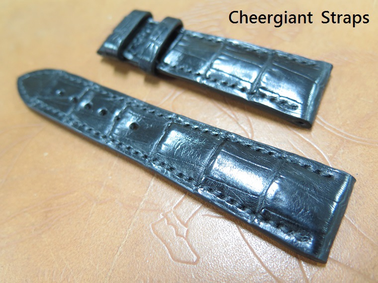 Blancpain black padded crocodile strap, 寶鉑錶 鱷魚錶帶22x18mm, 75x113mm, black stitch, brown calf lining.  