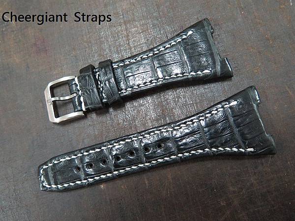 IWC Ingenieur Da Vinci black croco belly strap, 32x18mm, 80x110mm, thick 5.5mm taper to 3.0mm, white stitch. 07