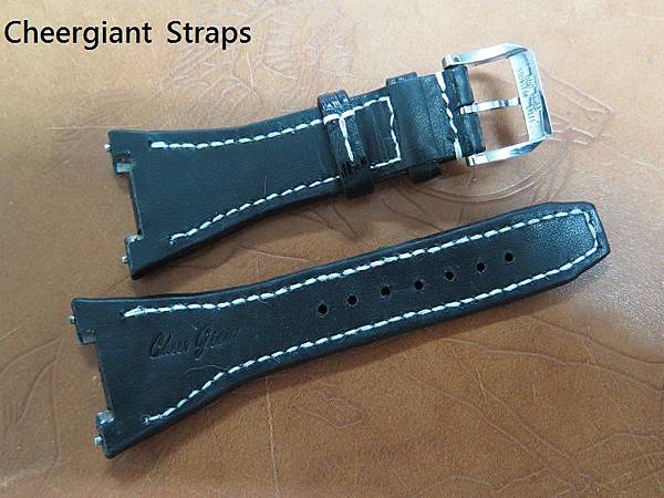 IWC Ingenieur Da Vinci black croco belly strap, 32x18mm, 80x110mm, thick 5.5mm taper to 3.0mm, white stitch. 06
