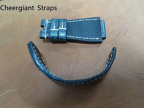 BR-01 gray crocodile strap, 24x24mm, 75x115mm, thick 4.5mm taper to3.0mm, white stitch. 03