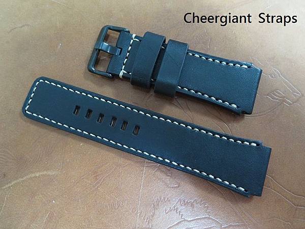 5.11 Tactical HRT Titanium 軍錶手工錶帶分享 5.11 Tactical HRT Titanium black cowskin strap