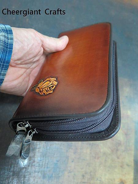 Double zipper leather wallet, Rose hand carved pattern.玫瑰皮雕雙拉鍊真皮皮包. 06