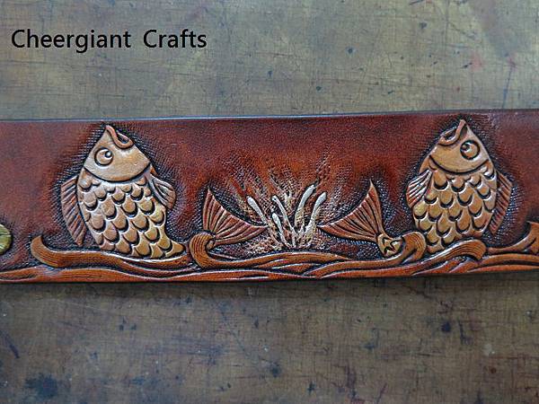 Hand carved Lotus and carp pattern belt, 4.0CM in width. 鯉魚與蓮花圖案手工皮雕皮帶四公分寬. 06