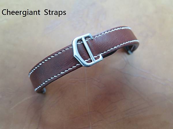 Cartier Roadster chocolate brown grained cowskin strap, 19x18mm, 110x110mm, thick 6.3mm taper to 1.4mm, white stitch. 09
