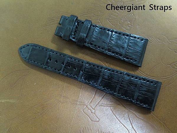 Hermes black crocodile watch strap,23x17mm,72x115mm,thick 3.5mm taper to 2.0mm,black stitching. 03.JPG