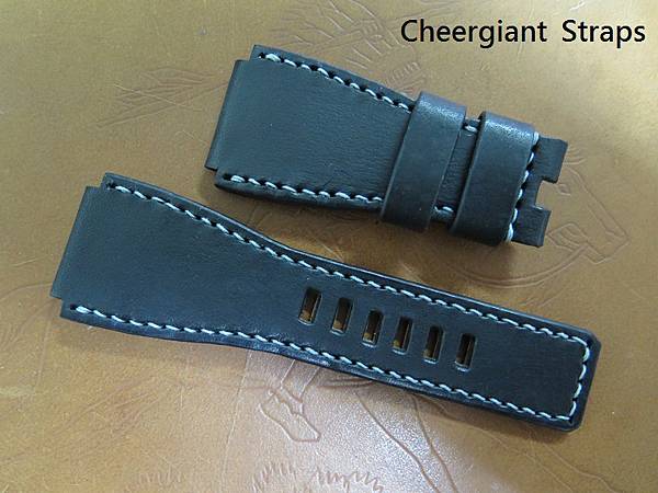 BR-02 black leather strap 26x24mm, 78x120mm, thick 5.0mm taper to4.0mm, gray stitching. 02.JPG
