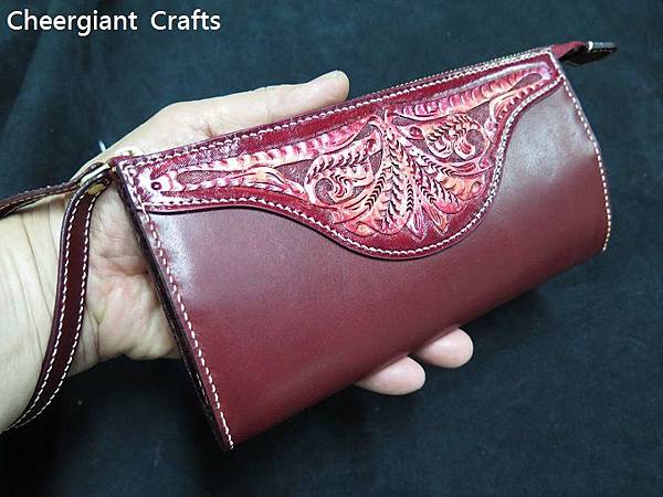 唐草圖案A 紅色手拿皮包長皮夾 Red arabesque pattern A, leather hand bag long wallet..JPG